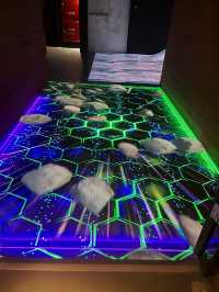 裸眼3D+互動玩樂=超級時空魔方