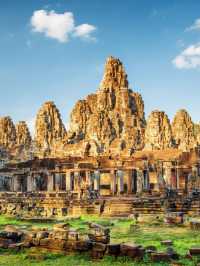 🌴 Siem Reap's Top Staycations: Luxury, Comfort & Views! 🏨✨