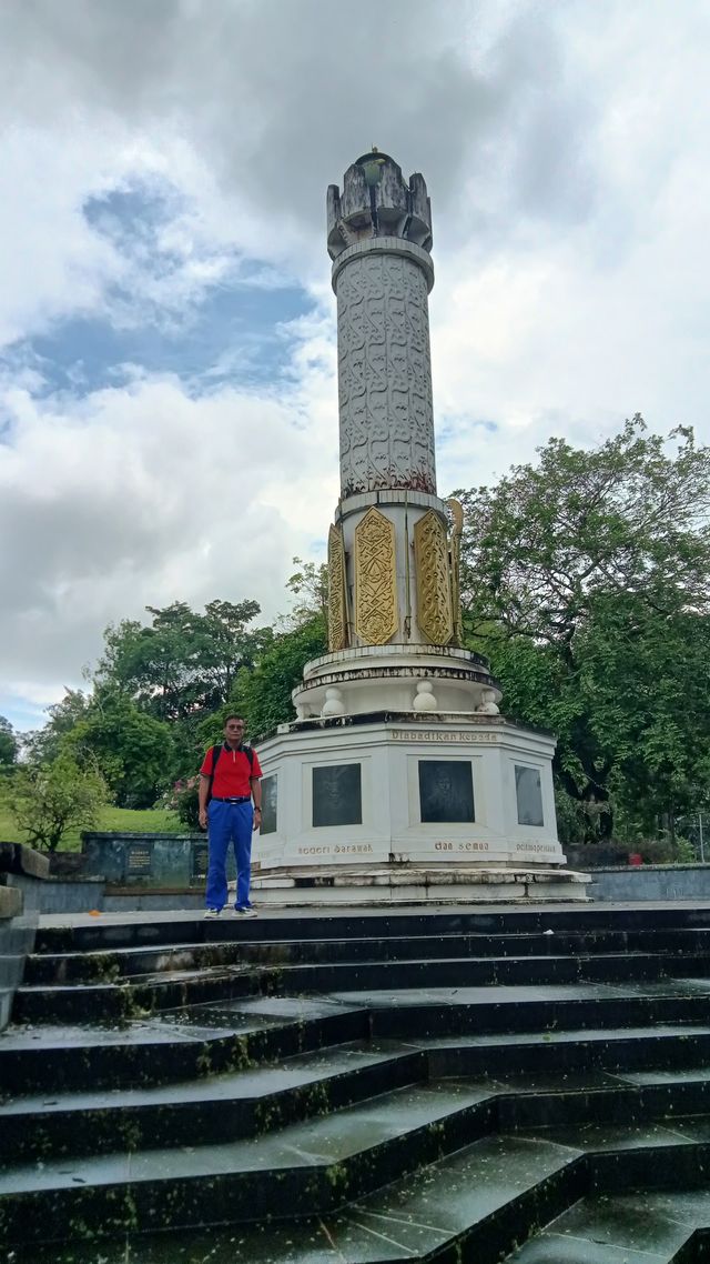 免簽的大馬·Sarawak Museum老館外走走