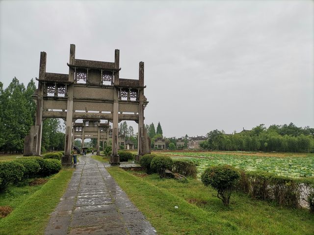 中國唯一七連牌坊群—棠樾牌坊群