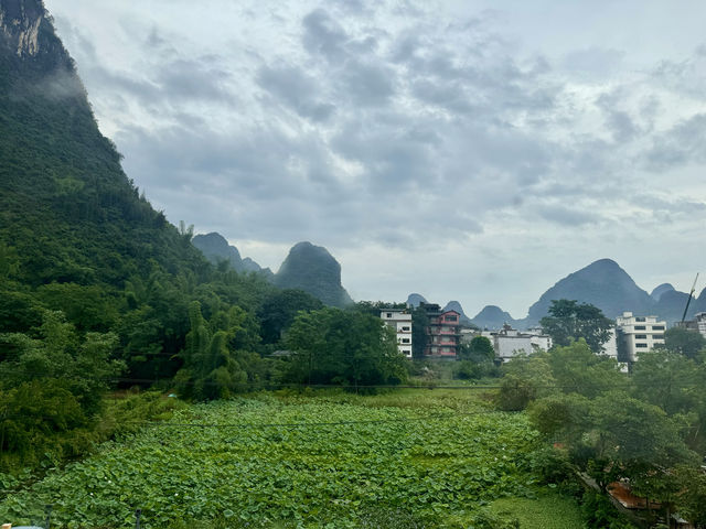 陽朔遇龍河拍到了人生照片(●