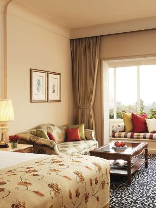 🌟✨ Kolkata's Luxury Retreat: Taj Bengal's Top Picks 🏨✨