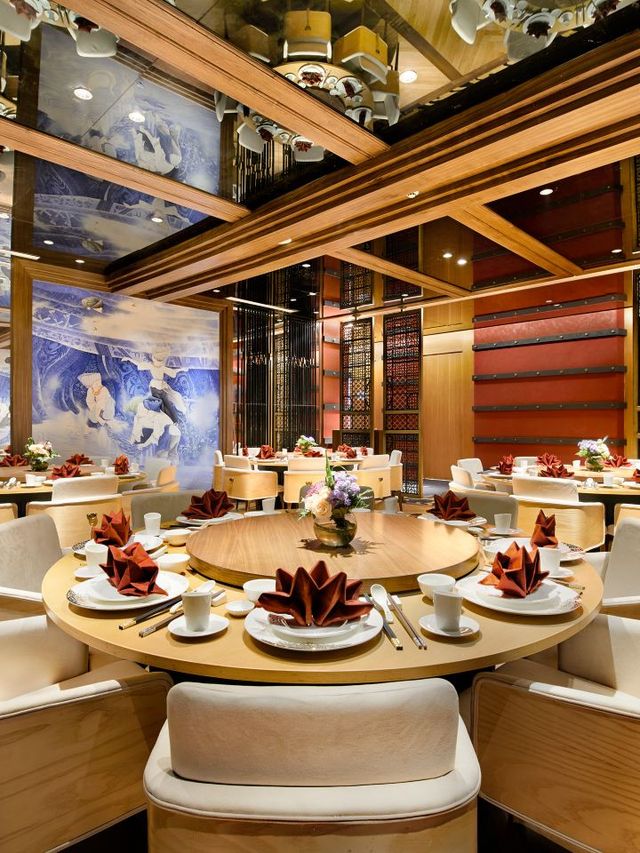 🌟 Surabaya's Splendid Stay: Vasa Hotel Highlights 🌟