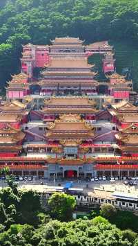 隱藏於東莞大嶺山鎮的一座雄偉壯觀的寺院。