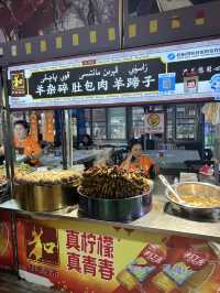和田夜市｜新疆特色美食集匯地，必到打卡。