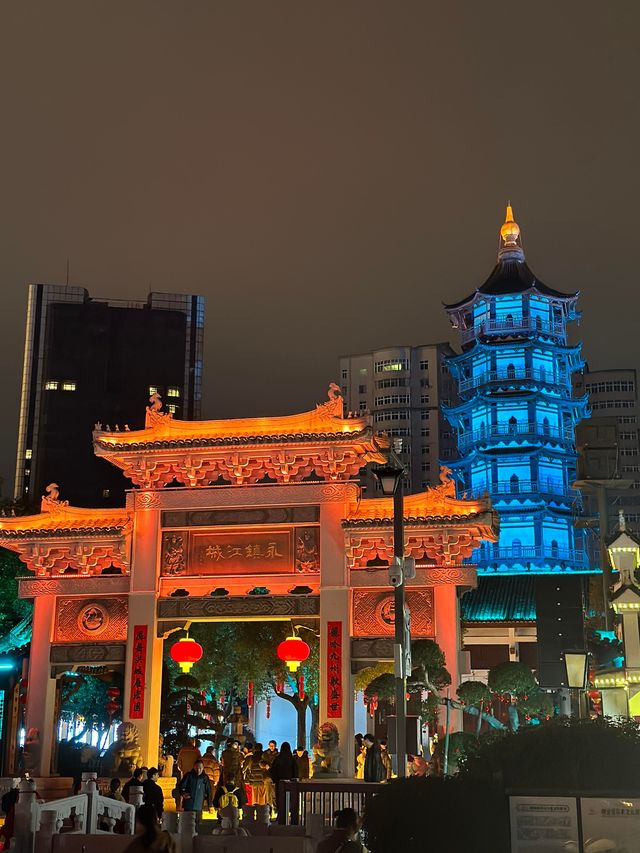 繩金塔探秘：南昌古韻之旅，美食文化雙享受。