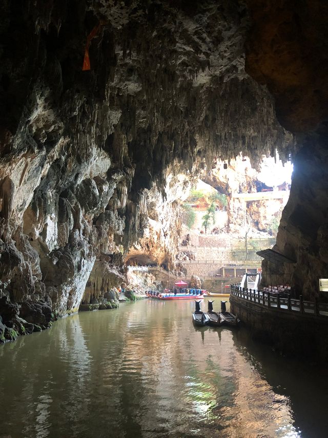 來到建水一定要來燕子洞逛逛