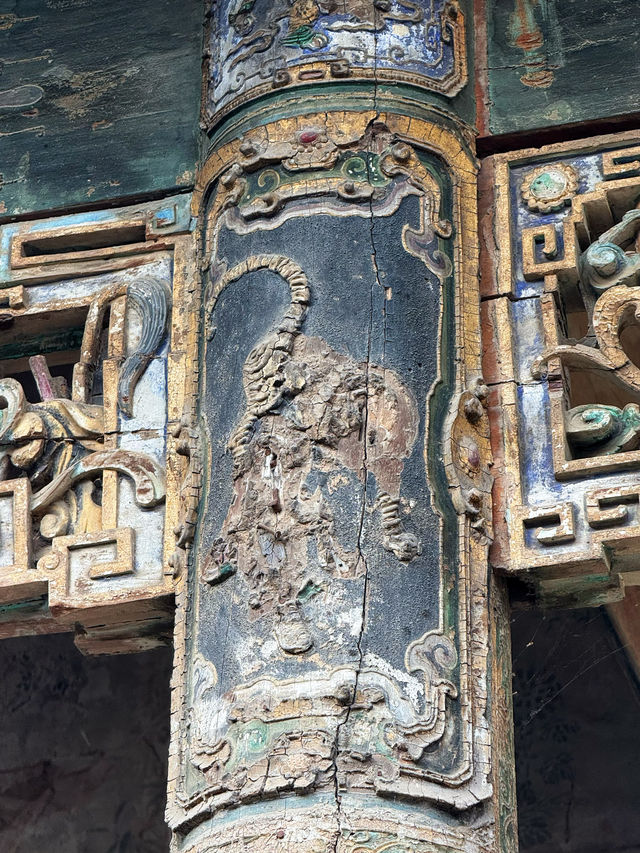 想不到山西村裡隱藏著一座精美的祠堂