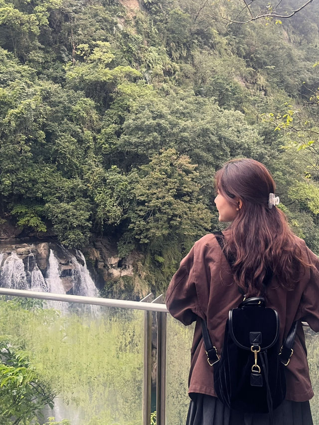 대만에서 소원을 적어 천등을 날려보세요🏮