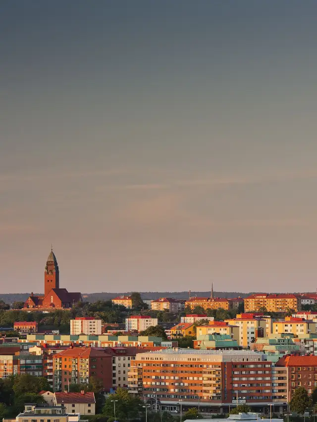 Nordic Multi-Country City Walk: Enjoy a Leisurely Time