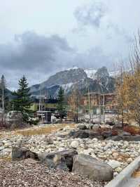 邂逅洛磯山脈的夢幻小鎮——加拿大坎莫爾旅遊攻略