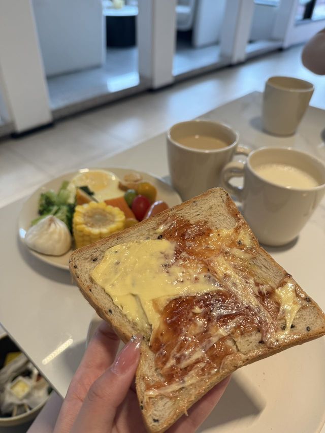 來迪士尼住咗三次嘅空中花園酒店