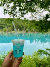 藍色的北海道白金青池