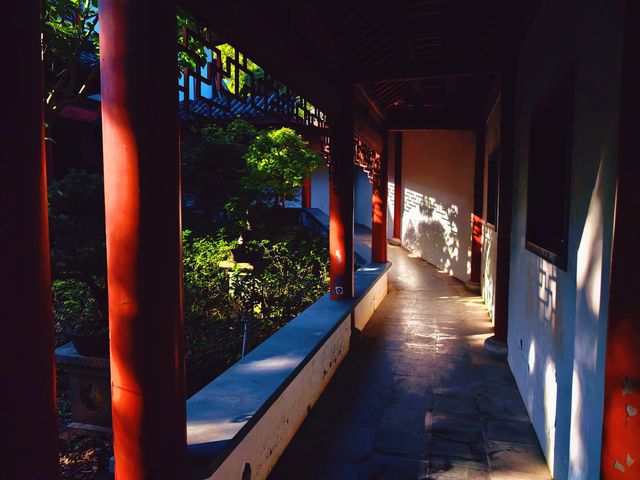 藏匿在古華園的晚晴仙境 | 武俠感江南園林打卡指南 藏匿在古華園的晚晴仙境 | 武俠感江南園林打卡指南
