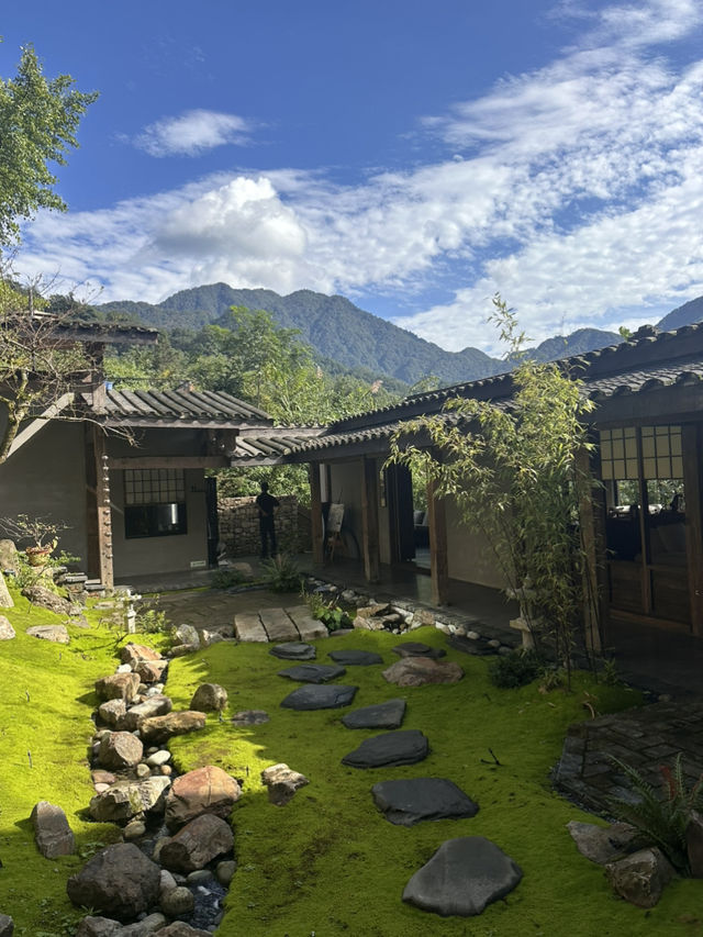 青城山絕版中式院落民宿