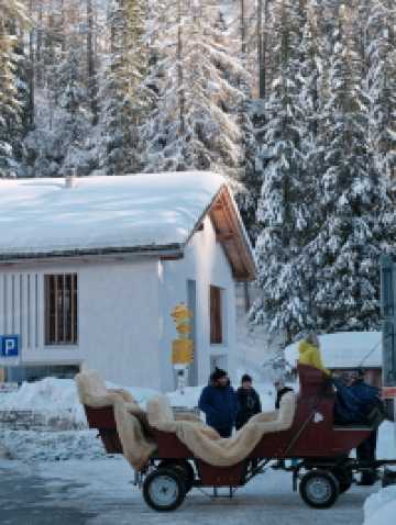 Free Winter Walk to Val Fex – Switzerland’s Quiet Alpine Paradise