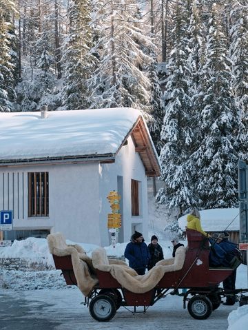 Free Winter Walk to Val Fex – Switzerland’s Quiet Alpine Paradise