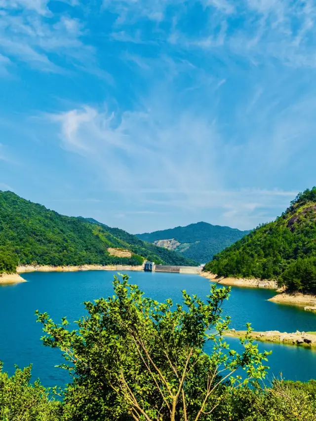 Wuyi Mountain hiking must-visit! Have you been to the hidden secret of Wuxia Lake nestled in the mountains? 