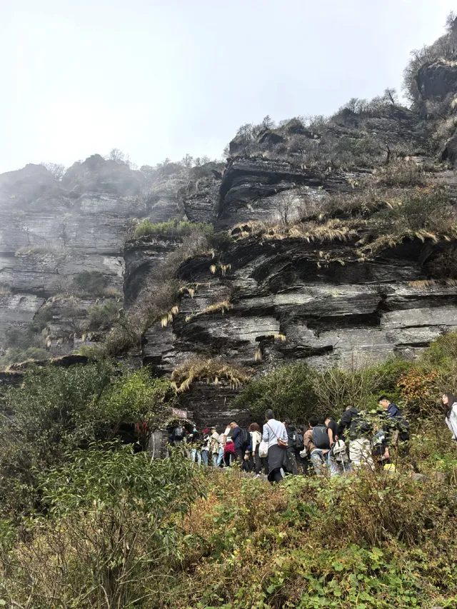 登頂梵淨山坐了最暈車的景交車
