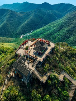 Half of it is lake water, and the other half is bamboo forest. The beauty of Liyang is beyond your imagination!