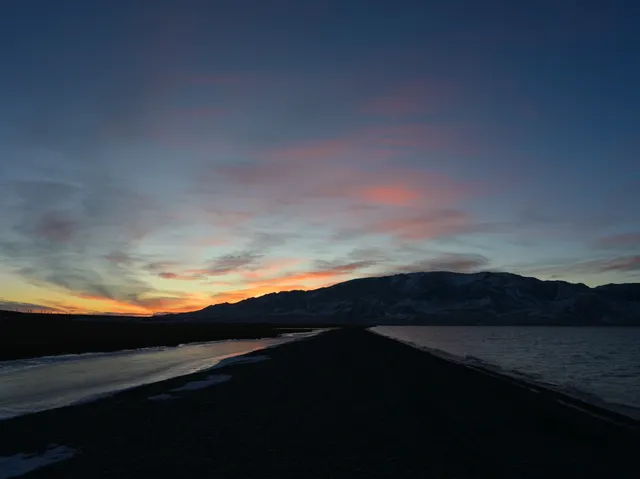 賽里木湖粉調彩霞時刻及拍攝位置