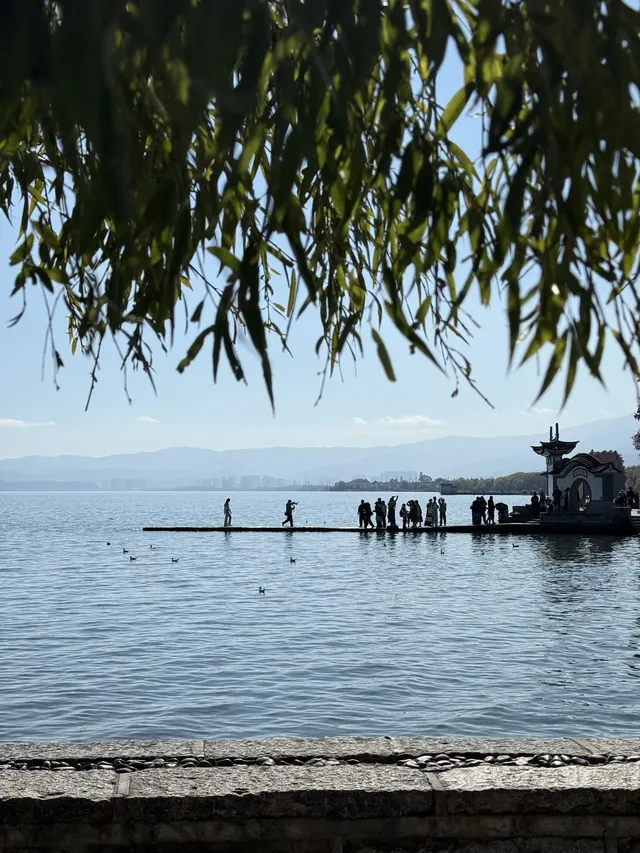 大理旅行 ｜龍龕碼頭入口這個機位太美了吧