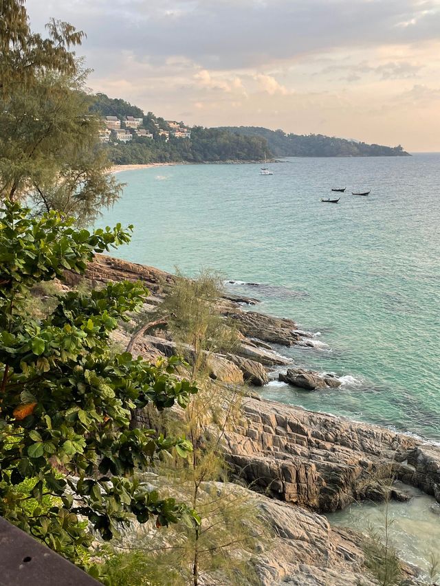 普吉島|鉑爾曼酒店，懸崖上的寧靜天堂