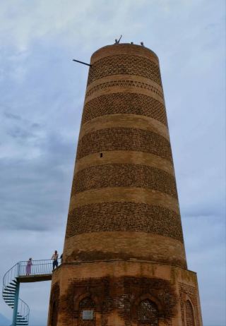 シルクロードの秘境、キルギスの穴場文化の旅へ
