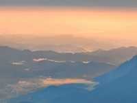 Sunrisescenes: Luoding Windmill Mountain — Magical Sea of Clouds & Golden Windmill Sunrise