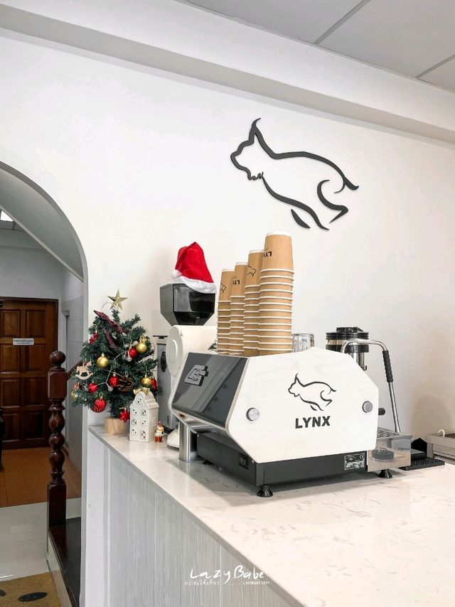 LYNX COFFEE สาขาโพธิ์นิมิตร โฮมคาเฟ่สไตล์โคซี่ๆ