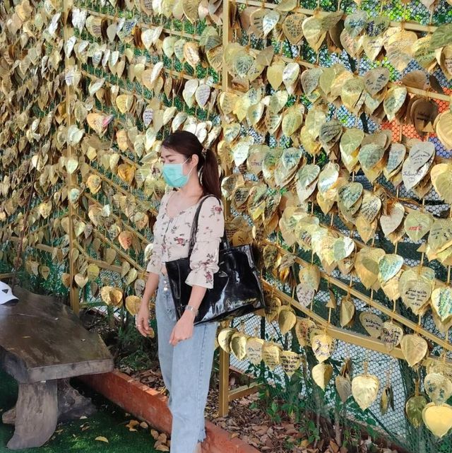ทำบุญสงกรานต์ วัดภูเขาทอง สถานที่ที่ต้องมาเยือน