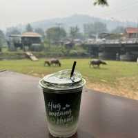 ฮักเมืองคอง ร้านกาแฟสุดชิวริมน้ำ