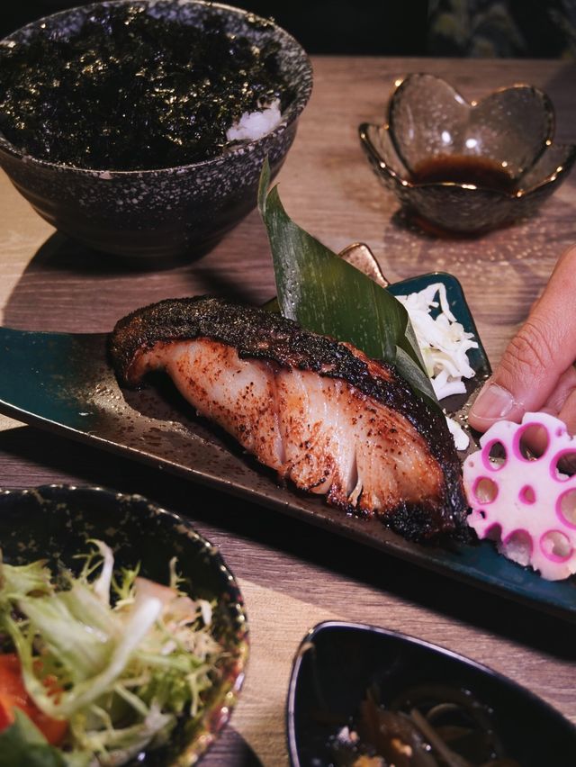 武士主題日式串燒居酒屋 KATANA  武士主題日式串燒居酒屋 KATANA