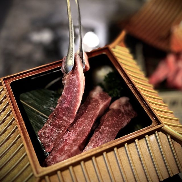 📍香港銅鑼灣｜燒肉の殿堂 · 藏在大阪城裏的和牛盛盒🇯🇵 