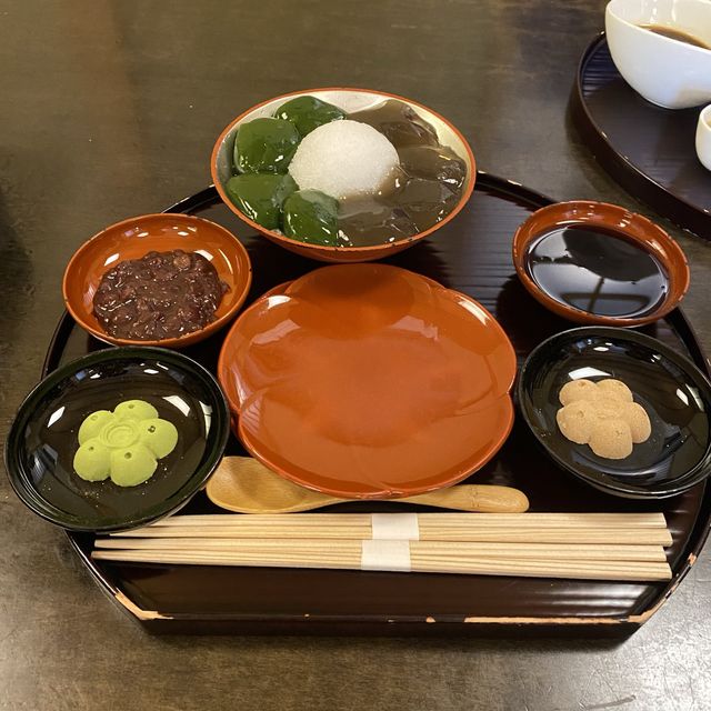 京都祇園「ぎおん徳屋」本わらびもちと本くずもちは絶対食べてほしい！並ぶけど食べてほしい！美味しい！！