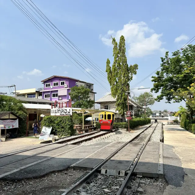 泰國 曼谷 美功鐵道市集