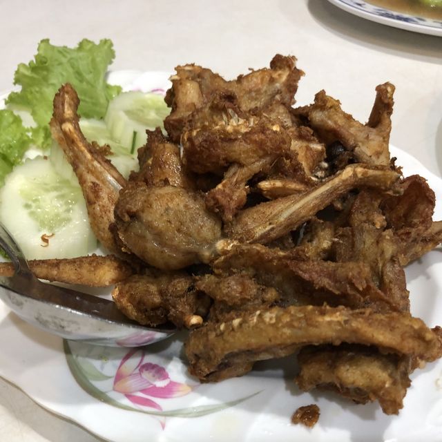 อร่อยสะใจไก่เบตง ต้าเหยินภัตตาคาร 