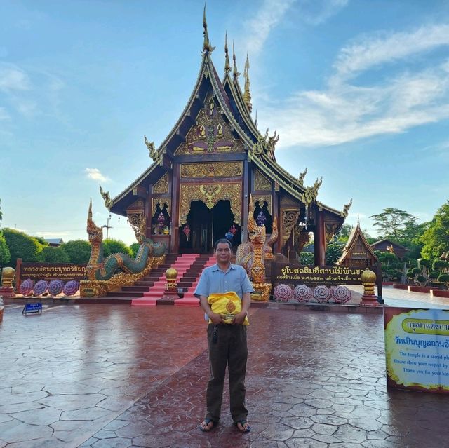 สิมอีสานไม้พันชาติ วัดสว่างหัวนาคำ