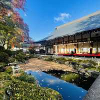 【長野県/美しい紅葉🍁と庭園を縁側から眺められるお寺】