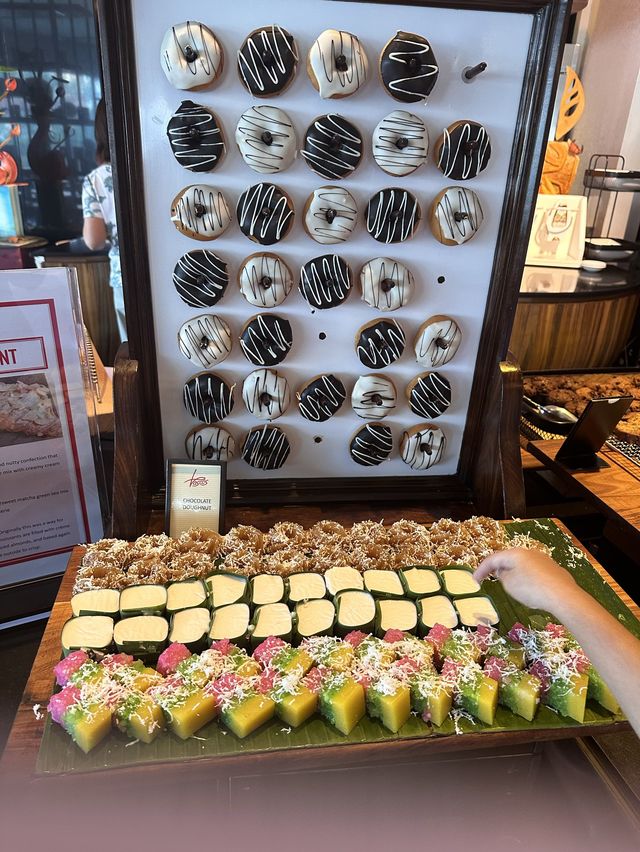 The Best Buffet Breakfast Ever !!!