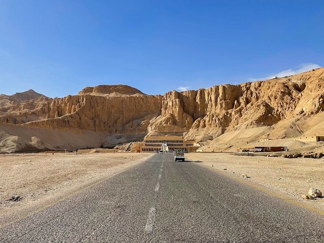 埃及-盧克索🇪🇬屹立至今三千多年的女王神殿