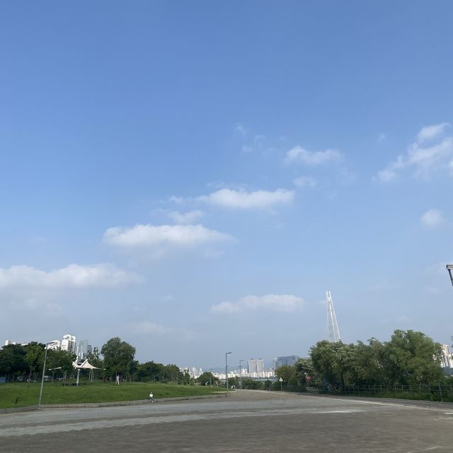 Ttukseom Hangang Park