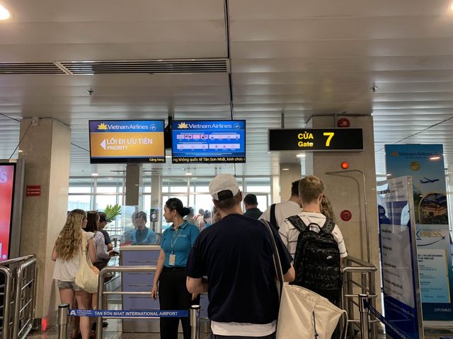 ベトナム　ベトナム観光　タンソンニャット国際空港からダナン国際空港へフライトしてきた！
