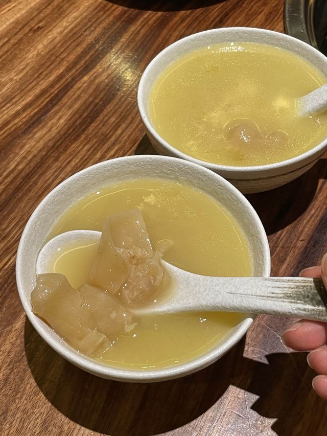 黑珍珠入圍餐廳  #招牌花膠雞湯鍋