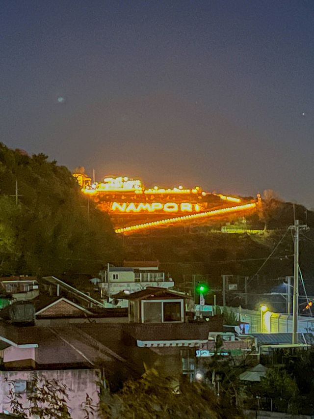 경남여행 밀양시 야경뷰 대형카페 밀양카페 : 남포리카페