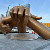 GANGNAM STYLE STATUE