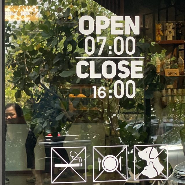 checkpoint cafe