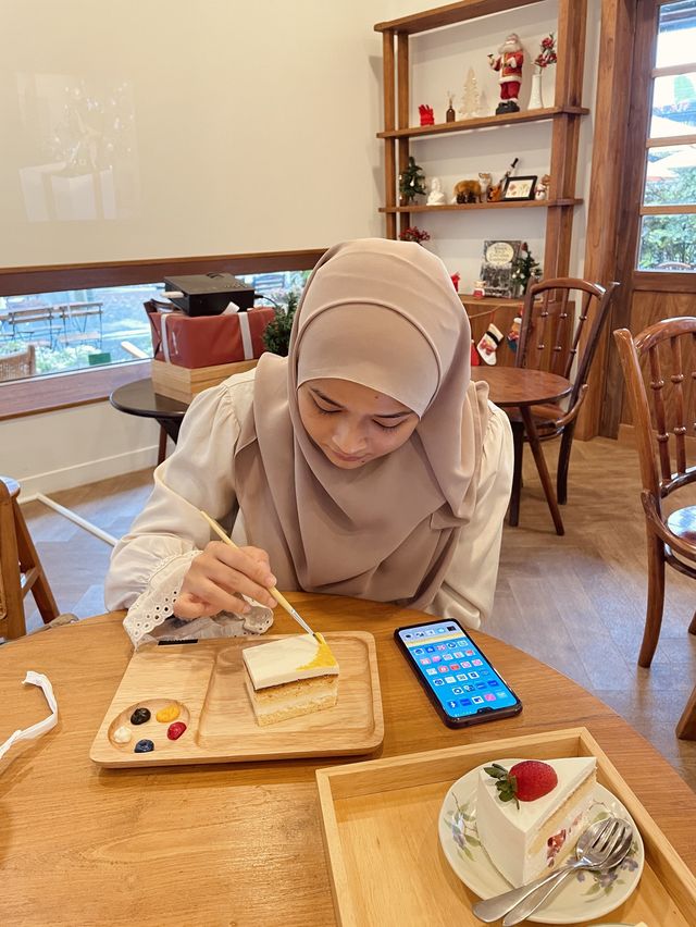 Cake painting at Hatyai