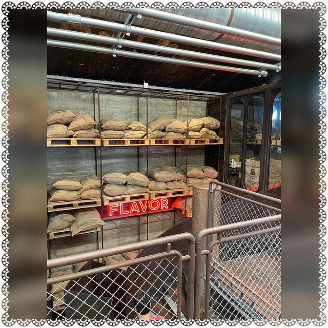 （泰國/曼谷）工業風特色咖啡廳-Rolling Roasters