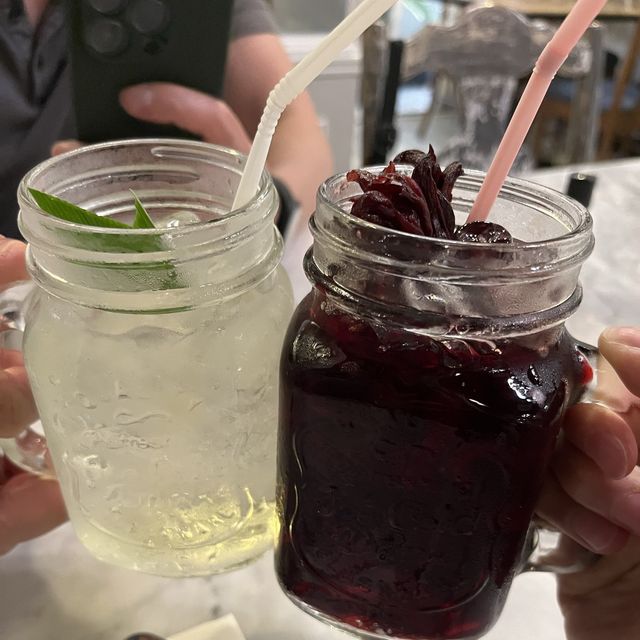 Tu Kab Khao Restaurant 